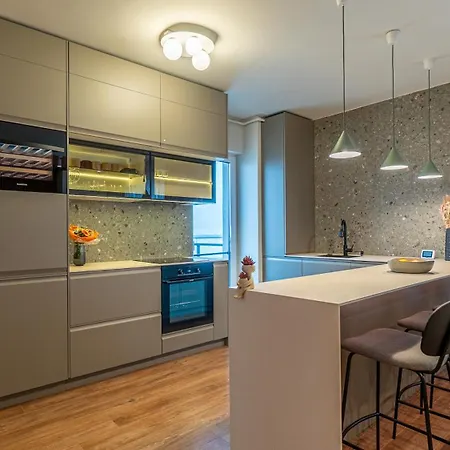 Envoo Homes - Alphaville 33 - 1 Bedroom Апартаменти